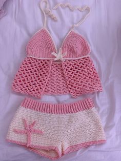 #crochet #pink #crochetset #summer Crochet Pink, Crochet Stitches Video, Crochet Inspo, Crochet Fashion Patterns, Learn How To Knit, Crochet Set, Crochet Top Pattern