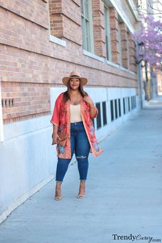 Fashion Kimono, Kimono Styles, Moda Kimono, Mode Kimono, Spring Fashion Trends, Fall Fashion Trends, Plus Size Jeans