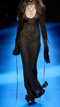 Whimsigoth Runway, Goth Runway Fashion, Runway Fashion 90s, Goth Chic Outfits, Luxe Goth, High Fashion Goth, Succubus Chic, Goth Runway, Black Lace Outfit