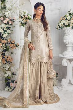 Perla Nikkah Outfit, Tissue Dupatta, Dabka Work, Dress Designing, Nikkah Dress, Designer Outfit, Potli Bag, Gota Work, Gold Shirt