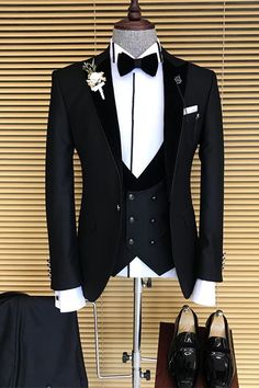 Edison Black Peaked Lapel Three Pieces Slim Fit Business Suits Best Wedding Suits For Men, Wedding Suits Men Black, Prince Suit, Best Wedding Suits, Bow Tie Suit, Stylish Mens Suits, Prom Tuxedo, Black Suit Wedding, Blazer For Men