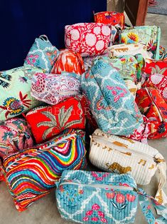 Assorted Lot Block Printed Toiletry Bags For Women, Makeup Bag, Cosmetic Bag, Travel Accessory Bag, Unique gifts For Her Note-: This Is Assorted Lot Bags Comes In Assorted Prints & There Is 3 Sizes So You Can Select According Which size You Want !  (If You Buy Assorted So You Can Let me Know Size Which Size You Want -: Small Quantity Medium Quantity & Large Quantity) This Hand Block Printed Beautiful Cotton Toiletry Bag has decorative horizontal stitching detail at bag exterior with zipper closure. Waterproof lining inside the entire bag. This hand block printed makeup bag makes an ideal gift item for any occasion. Pair your summer get-ups with this flashy set of 3 COSMETIC Bags, Cotton Quilted with inner plastic lining for water resistance. SIZE: large : length 10 inches width 5.5 inches Large Toiletry Bag, Diy Travel Bag, Printed Makeup Bag, Diy Blocks, Diy Fashion Hacks, Women Makeup, Wash Bag, Block Printing Fabric, Makeup Bags Travel