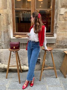 10 Easy Ways To Style Red Shoes This Season Chique Outfits, Outfit Chic, Foto Tips, Christmas Style, Elegante Casual