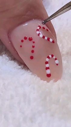 19-feb-2024 - Questo Pin è stato scoperto da Solsken San Paolo. Scopri (e salva) i tuoi Pin su Pinterest. #Xmas_Nail_Art #Unghie_Nail_Art #Manikur_Kuku #Cute_Christmas_Nails Xmas Nail Art, Unghie Nail Art, Nail Art Designs Diy, Christmas Nail Art Designs, Nail Art Designs Videos, Thanksgiving Nails