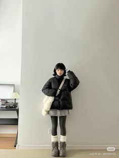 Japanese Fashion Winter, Japanese Winter Fashion, Japan Outfits, Uni Outfits, Cold Outfits, Tomboy Style Outfits, Winter Girls, Tomboy Fashion, Korea Fashion