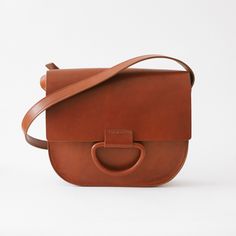 logan bag saddle brown — Crescioni Custom Strap, Saddle Brown, Luxury Purses, Leather Bag Women, Saddle Bag, Nice Leather, Leather Goods, Brass Hardware, Fun Bags