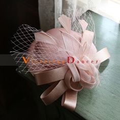 Pink Vintage Wedding Feather Decoration Fascinator Hat. Pink Vintage Wedding, Hat For Wedding, Feather Wedding Decorations, Feather Decor, Feather Wedding, Fascinator Hat, Feather Flower, Catherine Middleton, Women's Hats