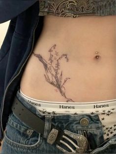 Funky Tattoos, 4 Tattoo, Subtle Tattoos, Elegant Tattoos, Hip Tattoo, Dope Tattoos, Little Tattoos