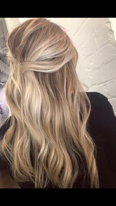 Creamy Beige Blonde Balayage, Sand Storm Blonde, Champagne Blonde Babylights, Hairstyle Girls, Beige Blonde Hair Extensions, Wedding Hair Colors, Dark Blonde Hair, Balayage Hair Blonde