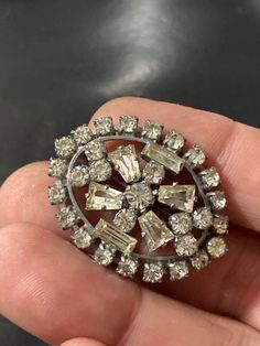 Vintage Oval paste glass clear Diamanté silver tone Brooch with baguette stones Dimensions in pictures  Wedding / Bridal  Something Old Cake Band, Pictures Wedding, Crystal Brooch, Deco Jewelry, Something Old, Art Deco Jewelry, Mother Of Pearl Buttons, Vintage Jewellery, Clear Rhinestones