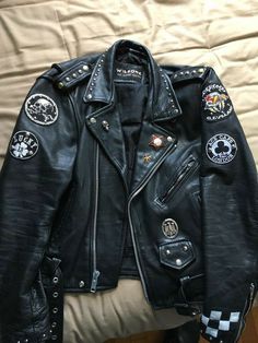 Mens Fashion Goth, Biker Fits Men, Biker Outfits Men, Cool Leather Jackets, Rock Clothes Men, Rock Fashion Men, Punk Clothes Men, Mens Motorcycle Fashion, Metal Fashion Men