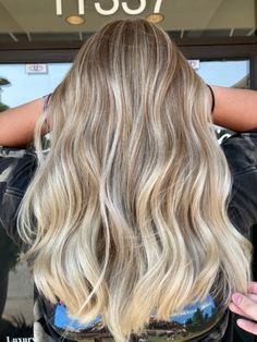 Blond Hair With Icy Highlights, Blonde Highlights On Sandy Blonde Hair, Highlited Hair Blonde, Lived In Blond Hair, Blonde Hair With Lighter Highlights, Light Brown Hair With Bright Blonde Highlights, Bolyoge Blonde, Soft Blond Balayage, Long Blonde Hair Highlights