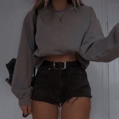 Doc Martens Outfit, Mode Tips, Chique Outfits, Pullover Outfit, Mode Inspo, Long Puff Sleeves, Outfits Casual