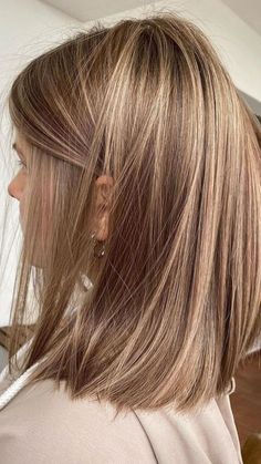 Strawberry Blonde Balayage Short Hair, Blonde Hair For Neutral Skin Tone, Inspo Hair, Brown Hair Balayage, Blonde Hair Inspiration, Blonde Hair Shades, Short Hairstyle, Hair Inspo Color, Light Brown Hair