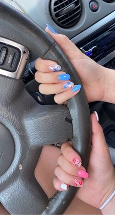 Matching Acrylic Nails For Best Friends, Nail Matching, Best Friend Nails, Best Friend Nails Ideas, Friend Nails, Smiley Face Nails, Match Nails, Matching Bff