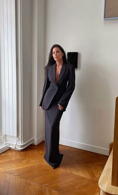 Dress With Blazer Outfit, Forbes Women, Classy Going Out Outfits, Stylish Work Attire, Stylish Fashion, Work Attire, Classy Outfits, Aesthetic Clothes, Runway Fashion