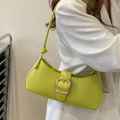 SPECIFICATIONSBrand Name: YIYUEQIANLIHign-concerned Chemical: NoneHandbags Type: Shoulder BagsTypes of bags: Shoulder & HandbagsMain Material: POLYESTERLining Material: Synthetic LeatherShape: Casual TotePlace Of Origin: HE BEI ProvincePlace Of Origin: HE BEI ?ProvinceOrigin: Mainland ChinaCN: HebeiHardness: SOFTPattern Type: SolidOccasion: VersatileClosure Type: zipperGender: WOMENStyle: CasualNumber of Handles/Straps: SingleChoice: yessemi_Choice: yes