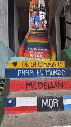 Exploring Comuna 13 (Medellin) Columbia Medellin, Colombian Culture, Travel Colombia, Colombian Art, Vision Board Images