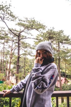 #AndreiShotThe Baguio City Sagada Outfit, Baguio Outfit Ideas, Baguio Ootd, Masculine Outfit Ideas, Red Outfit Casual, Nike Casual Outfit, Philippines Outfit, Sagada