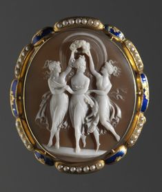 Brooch, 1798, Italy. Antique Cameo Jewelry, The Three Graces, Georgian Jewelry, Historical Jewellery, Art Ancien, Three Graces, Cameo Jewelry, Vintage Cameo, Carved Shell