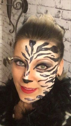 Zebra Makeup, Animal Makeup, Candy Skull, Halloween Makeup Diy, Book Week Costume, Candy Skulls, Dramatic Makeup, Costume Makeup