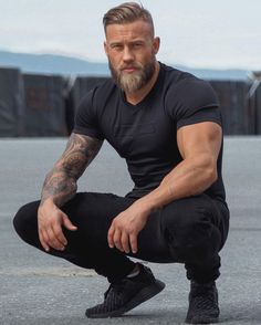 24.3k Likes, 341 Comments - Stian Bjornes ™ (@stiking1) on Instagram: “No attitude problem 😎. . . - Evolve shirt and Amos jogger jean from www.4invictus.com @4invictus” Blonde Beard, Beards And Mustaches, Beard And Mustache Styles, Long Beard Styles, Man With A Beard, Mens Hairstyles With Beard, Bald With Beard