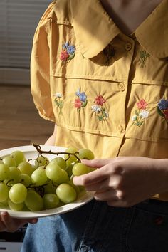 Short sleeve button up shirt with a peter pan collar and embroidered flowers all over the front chest. S: 37" chest, 22" lengthM: 38.5" chest, 22" lengthL: 40" chest, 22" length Shoe Gifts, Retro Floral, Short Sleeve Button Up, Pan Collar, Peter Pan Collar, Embroidered Blouse, Sweater Blouse, Cardigan Jacket, Embroidered Flowers