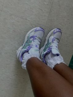 #asics #asicsgel #explore #explorepage Cute Asics Shoes, Gel Asics Outfit, Asics Gel 1130 Outfit Woman, Asics Shoes Outfit Aesthetic, Asics Shoes Outfit, Asics Outfit Black Woman, Asics Outfits, Asics 1130, Purple Asics