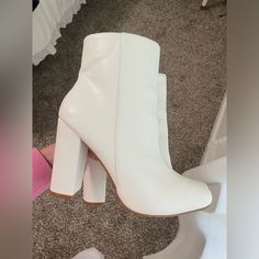 Nwot Pretty Little Thing White Booties, White Boots, Pretty Little Thing, Shoes Heels Boots, Little Things, Shoes Women Heels, Heeled Boots, Shoes Heels, Color White