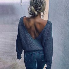 Low Neck Sweaters, Backless Sweater Open Backs, Drop Back Sweaters, Low Back Sweaters, Sweater Backless, Fall Outfits 2018, Simple Winter Outfits, Casual Outfits For Moms, Rock Outfit