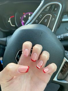 Candy Cane And Santa Hat Nails, Square Santa Hat Nails, Xmas Gel Nails Short, Gel Manicure Short Nails Natural, Biab Nail Ideas, Candy Cane French Tip Nails, Christmas Biab Nails, Preppy Christmas Nails, French Tip Christmas Nails