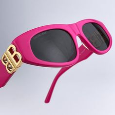 Balenciaga Bb0095s 006 Sunglasses Pink Gold Logo Grey Cat Eye Women Balenciaga Collection Fall Winter August 2022 Model - Bb0095s Color Code - 006 Gender - Women Frame Colour - Pink Gold Logo Frame Shape - Cat Eye Frame Style - Full Rim Frame Material - Acetate Lens Color - Grey Lens Material - Cr39 Uv Protection - Category 3 Size - 53/19/135 100% Uv Protection Authentic! Full Retail Package With All Accessories. Made In Italy Elegant Pink Cat Eye Sunglasses With Uv Protection, Elegant Pink Cat Eye Sunglasses With Polarized Lenses, Elegant Pink Cat Eye Sunglasses With Mirrored Lenses, Pink Mirrored Sunglasses For Evening, Elegant Pink Cat Eye Sunglasses For Party, Designer Pink Sunglasses For Evening, Trendy Pink Sunglasses For Evening, Designer Pink Tinted Sunglasses, Pink Sunglasses With Uv Protection