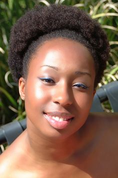 Puff Hairstyles For Afro Hair, Natural African Hair, Afro Puff Hairstyles, Afro Black Women, Black Women Natural Hairstyles, Women Natural Hairstyles, Fro Yo, Cabello Afro Natural, Natural African American Hairstyles