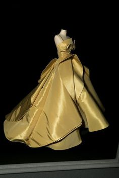 Dior Ball Gown, Vintage Haute Couture, House Of Dior, Miniature Dress, Photography Winter, Iconic Dresses, Couture Mode