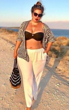 Look Plus Size, Plus Size Swimsuits, Plus Size Fashion For Women, Curvy Girl Outfits, Curvy Outfits, Plus Size Swimwear, Swimwear Fashion, Curvy Fashion, Plus Size Fashion