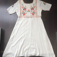 Stunning Embroidered 100% Cotton Cream Dress Size Xl Ptp: 22 Inches Zippered Back New Without Tags Never Worn! Casual Embroidered Cotton Midi Dress, Spring Cotton Dress With Embroidered Border, Casual Embroidered Dress With Floral Print, Casual Cotton Dress With Embroidered Neckline, Short Sleeve Cotton Dresses With Embroidered Border, Cotton Midi-length Embroidered Dress With Floral Print, Cotton Short Sleeve Dress With Embroidered Border, Casual Floral Embroidered Dress, Casual White Embroidered Dress With Floral Print