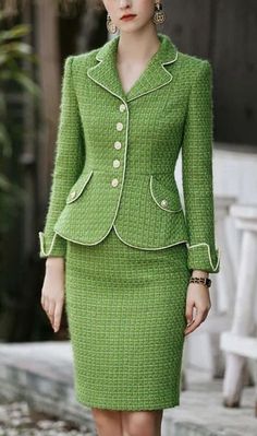 Mantyhose Çorap Tailored Wedding Suit, Tweed Skirt Suit, Costum Elegant, Womens Tweed, Green Tweed, Tweed Suits, Tweed Skirt, Tweed Fabric, Tweed Dress