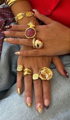 Xoxo Jewelry, Dope Jewelry Accessories, Accesories Jewelry, Gold Girl, Dope Jewelry, Chunky Jewelry, Jewelry Fashion Trends, Jewelry Lookbook, Stacked Jewelry