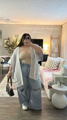 tkm Fat Women Outfits, Clean Girl Aesthetic Outfits Plus Size, Fat Summer Outfits, Fat Outfit Ideas, Fat Woman Aesthetic, Fat Girls Outfit Ideas, Outfit For Chubby Girls, Chubby Girls Outfit, Chubby Fashion Outfits