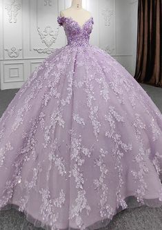 Lavender Ball Gown Princesses, Ball Gowns Lavender, Purple Gown For Debut, Lavender Wedding Dresses, Light Purple Wedding Dress, Purple Princess Dress, Lavender Quinceanera Dresses, Lavender Wedding Dress, Purple Ball Gown