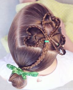 St. Patrick’s Day is next week! Here’s my most favorite style to do on this holiday! Who wants a tutorial?! ☘️☘️ Female Haircuts, Girl Hair Dos, Toddler Hairstyles Girl, Peinados Fáciles Para Cabello Corto, Braids For Kids, Holiday Hairstyles, Crazy Hair Days