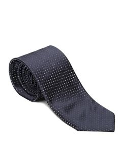 Ari’s ties are hand-woven in Italy from the most luxurious silk and are lined to keep their shape for years to come. Made in Italy Luxury Navy Standard Ties, Denim T Shirt, Suit Shirts, Mens Designer Fashion, Scarf Jewelry, Knitwear Tops, Fine Fabric, Silk Ties, Jacket Sale