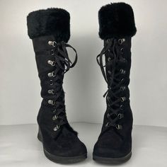 Black Winter Boots Aesthetic, Goth Winter Shoes, Black Lace Up Boots With Fur, Knee High Winter Boots Faux Fur, Knee High Snow Boots, Fur Trim Boots, Y2k Fur Boots, Knee Boots Aesthetic, Snow Boots Aesthetic