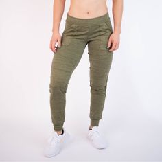 Size Medium Color Heather Ivy ** New ** Feel Free To Ask Questions For More Details On This Item. Green Sweatpants With Comfort Waistband, Knee Patches, Crossfit Workouts, Black Sweatpants, Moto Style, Camo Colors, Lower Leg, Black Joggers, Ankle Cuffs