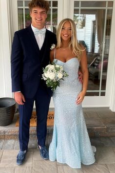 Blue Sequin Prom Dress, Sequins Prom Dress, Feather Prom Dress, Homecoming Dresses Sparkly, Prom Dress Pictures, Mermaid Sweetheart, Wedding Dress Champagne, Light Sky Blue, Beach Wedding Dress Boho