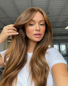 Light Brown Hair Full Color, Light Brown Ginger Hair, Light Ginger Brown Hair, Future Hairstyles, Darker Hair, Warm Brown Hair, Rambut Brunette, Golden Brown Hair, Honey Brown Hair