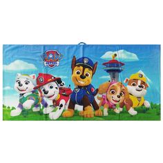 the paw patrol beach towel has five puppies on it