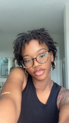 Short loc styles small locs Very Short Locs Styles, Locs For Short Hair Black Women, New Dreads Short Hair, 4c Starter Locs Short, Short Hair Loc Styles For Women, Semi Freeform Locs Women Short, Mini Locs Black Women, Short Natural Locs Hairstyles, Short Dreads Women