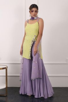 Lilac Sharara, Choker Dupatta, Kurta And Sharara, Haldi Outfit, Georgette Dupatta, Floral Work, Green Side, Embroidery Floral, Sharara Set