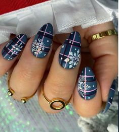 Holiday Nails Winter, Pretty Manicures, 50 Christmas, Winter Nail Art